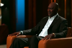 氣場(chǎng)全開(kāi)！喬丹：若我打街球不幸受傷 但我的合同仍然有保障