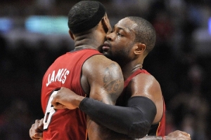 韋德：比較喬丹和詹姆斯是毫無(wú)意義的 我看到的喬丹只有高光集錦