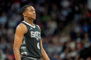 一劍封喉！?？怂箚翁粜≠Z倫 干拔三分洞穿籃心