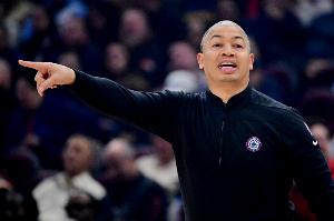 快船總裁：我們對泰倫·盧充滿信心 他將“長期”擔(dān)任球隊主教練