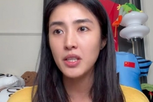 趙麗娜聲援女足：很多人破防為什么輸8球，但比賽本來(lái)就有輸有贏