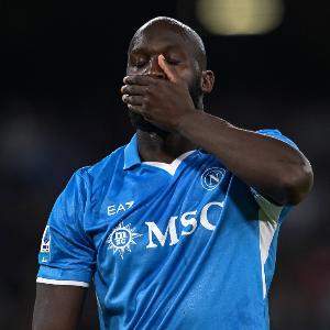 那不勒斯總監(jiān)談盧卡庫(kù)：他正努力復(fù)出，但我們不能操之過(guò)急