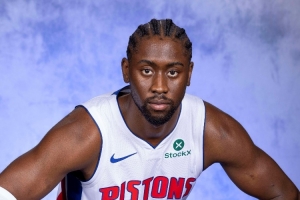 這是在過冬了！勒韋爾10中1&三分8中1僅得3分2板4助1帽 正負值-21