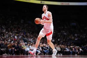 場均10.6分8.3板！明天猛龍主場迎戰(zhàn)湖人 珀爾特爾因傷病管理缺陣