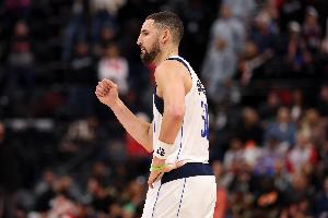 外線神準(zhǔn)！克萊5記三分球射落17分3板1助1帽