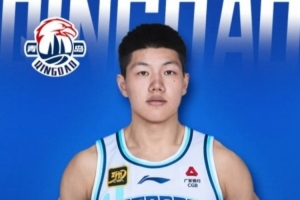 解說：胡小龍的傷…非常嚴(yán)重 祝福他盡快度過這段艱難的日子吧