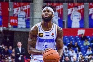 效率不高！杰曼19投7中拿到19分 三分6中1&正負值-14