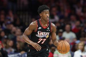 補(bǔ)籃準(zhǔn)絕殺！埃奇庫(kù)姆8中4拿到10分6板5助3斷