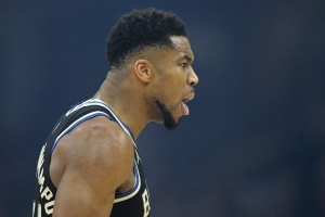 楊毅：字母哥與雄鹿互不虧欠 好聚好散的話也不失為一段佳話