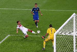 格策：14世界杯決賽絕殺出于本能，梅西一直是我的偶像