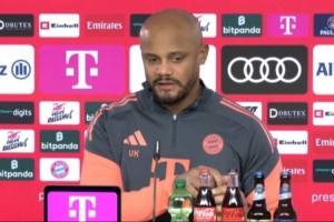 孔帕尼：阿方索可能戰(zhàn)美因茨復(fù)出 希望穆西亞拉圣誕節(jié)前恢復(fù)合練