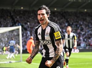 記者談紐卡傷情：托納利腿部傷勢不太嚴(yán)重，維薩可能復(fù)出擔(dān)任替補(bǔ)