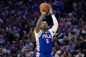 這不是常規(guī)武器！德拉蒙德底角三分自信出手 但這次偏到離譜