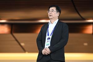 直播吧：宋凱、邵佳一現(xiàn)場觀看足協(xié)杯決賽