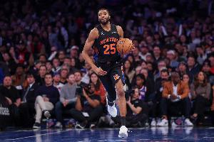 就是不丟！布里奇斯半場(chǎng)5中5高效拿下10分4板1斷