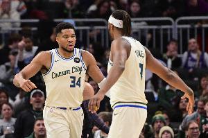 美記：若字母離隊(duì)雄鹿可能徹底重建 包括交易波蒂斯&庫(kù)茲馬&特納