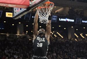 馬刺VS騎士：比永博賽季首次先發(fā) 搭?？怂?瓦塞爾+尚帕尼+巴恩斯