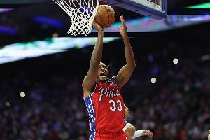 替補(bǔ)很準(zhǔn)！賈巴里·沃克半場(chǎng)4記三分拿下16分2板1助1斷