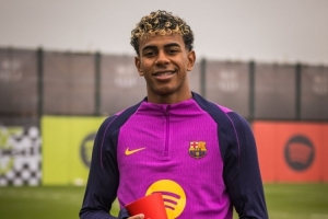 4場3球3助+4連勝！官方：亞馬爾榮膺西甲11月最佳球員