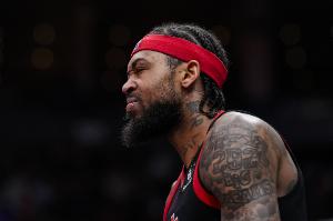 夢游！英格拉姆13投僅3中拿到7分9板有4失誤5犯規(guī) 正負(fù)值-15