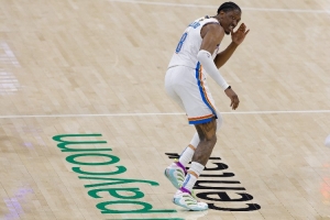 杰倫威：很多進(jìn)攻機(jī)會(huì)都源于防守端 精準(zhǔn)執(zhí)行戰(zhàn)術(shù)也能帶來機(jī)會(huì)