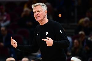 科爾：我們連續(xù)三場節(jié)奏都很好 上場失利打擊很大&今天回應(yīng)得很好