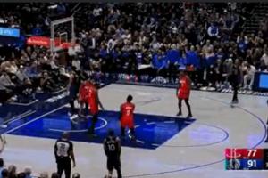 全民皆兵！馬紹爾弧頂壓哨三分轟進(jìn) 獨(dú)行俠單節(jié)37-20凈勝火箭17分