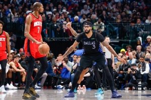 解說(shuō)：老杜太厲害但阿門被按死 獨(dú)行俠最重要的是濃眉狀態(tài)回來(lái)了