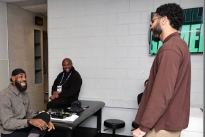 昨天都沒打！詹姆斯轉發(fā)和塔圖姆會面照片：高爾夫球討論??事實