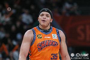 身手全能！洛夫頓半場5中3拿到12分4板3助  罰球6中5