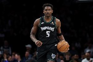 全靠隊友給力！愛德華茲11中3僅拿15分6板4助1斷2帽 5失誤