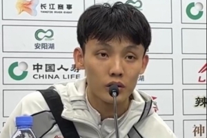 徐杰：很重視這場比賽 第一次來武漢 感受到這座城市對(duì)籃球的熱愛