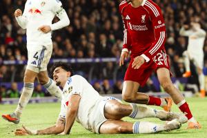 錢不是萬能的！利物浦夏窗4.8億引援創(chuàng)紀錄 現(xiàn)更衣室爆炸+英超第8