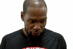 杜蘭特：獨(dú)行俠突破分球執(zhí)行很好 濃眉還找回了狀態(tài) 這確實(shí)難防