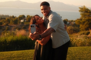 字母哥迎來31歲生日！妻子曬照：生日快樂 我的愛人??????