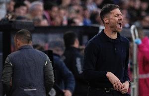 西六臺(tái)主持人：皇馬有球員想做掉阿隆索，故意擺爛只想白領(lǐng)工資