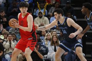 美記：開拓者應找個成年人防守扎克·埃迪 楊瀚森需要調整一下