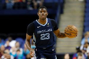 表現(xiàn)略勝小楊一籌！科沃德12中5得11分6板3助1蓋帽