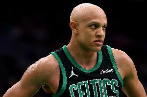 神兵天降！綠軍三分不中 沃爾什沖進籃下起飛雙手暴力補扣