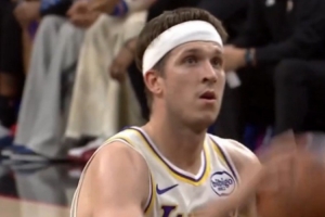 末節(jié)76人解說：你看過NBA就知道湖人上罰球線的概率非常高