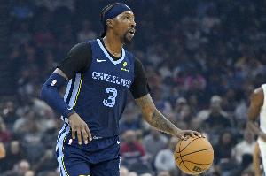 終于發(fā)揮了一場！波普8中5&三分5中3拿到賽季新高16分 另有5助