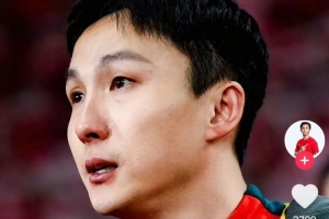 職業(yè)生涯畫上句號！尹鴻博社媒：已給出滿分熱愛，該奔赴新賽場了