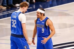 試訓(xùn)20支球隊，落選，成為NBA新秀助攻王