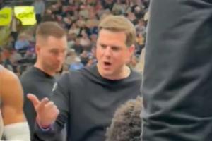 肉眼可見紅溫！爵士教練：每場都這樣我TM真受夠了！都TM拼命點(diǎn)！