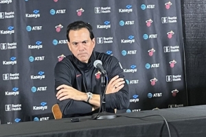 斯波：投不進(jìn)球時(shí)我們防守會(huì)變得更艱難 我們一直在出現(xiàn)這種情況