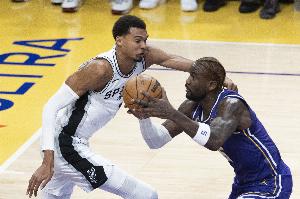 如何應(yīng)對文班？艾頓：我會盡我所能 也需要全隊一起來限制他