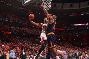 詹姆斯：希望人們沒有忘記羅斯 他是一個(gè)傳奇我們都愛他