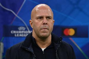 斯洛特談薩拉赫：每個人都會犯錯，關(guān)鍵是球員是否意識到自己錯誤