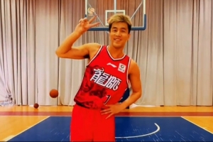 郭艾倫：輕輕一個(gè)轉(zhuǎn)身就帶走了我整個(gè)青春 第16個(gè)賽季給自己加油