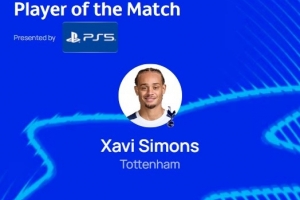 造點(diǎn)+點(diǎn)射！官方：哈維·西蒙斯當(dāng)選熱刺vs布拉格斯拉維亞MVP